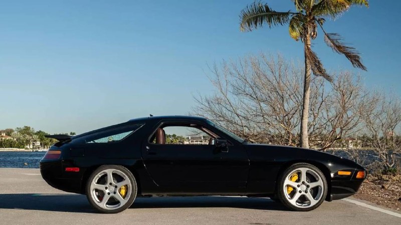 Уникальный автомобиль на базе Porsche 928 с ограниченным пробегом выставлен на аукцион