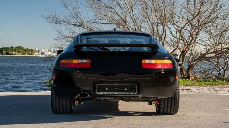 Уникальный автомобиль на базе Porsche 928 с ограниченным пробегом выставлен на аукцион