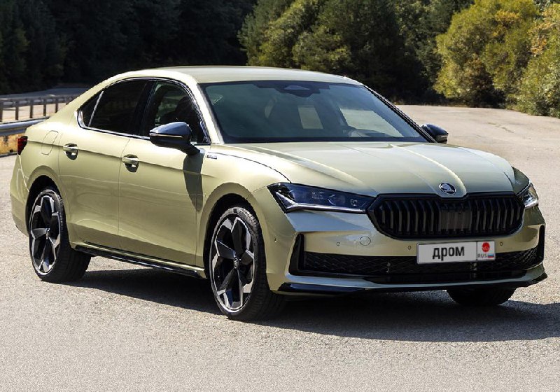 Skoda Superb представила новую гибридную версию с повышенной мощностью и экономичностью Skoda Superb представила новую гибридную версию с повышенной мощностью и экономичностью