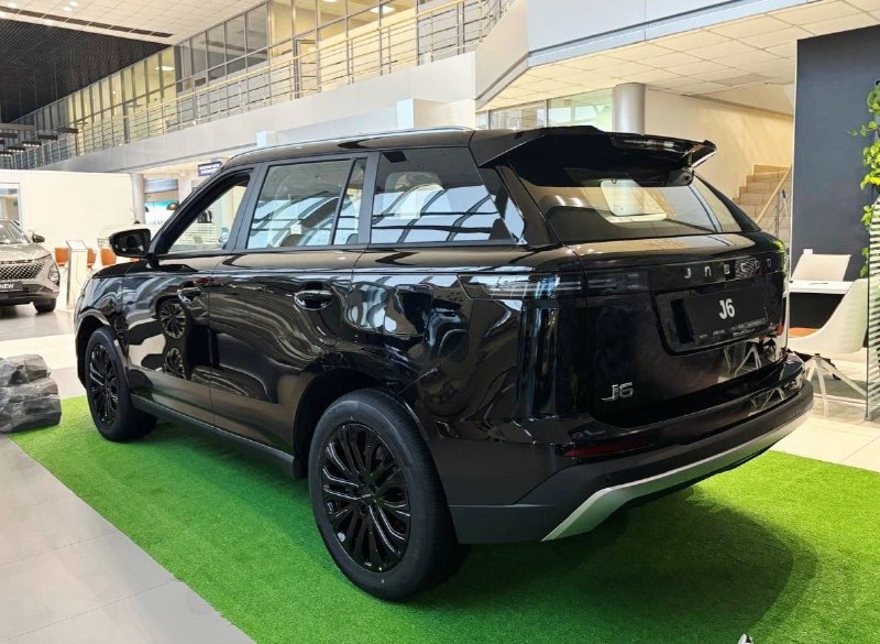 Новый компактный кроссовер Jaecoo J6 представлен на российском рынке