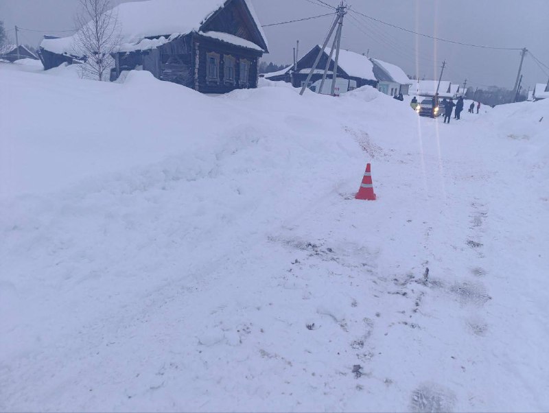 ⚖️Водителя, обвиняемого в смертельном ДТП с ребенком, заключил под стражу суд в Удмуртии В ДТП погибла 6-летняя дочь обвиняемого➡️По версии следствия, 1 марта 32-летний житель Можгинского района, находясь в состоянии алкогольного опьянения (освидетельствование позже показало 0,556 мг/л), сел за руль квадроцикла, а в качестве пассажира посадил свою 6-летнюю дочь.🔴В какой-то момент мужчина не справился с управлением, наехал на снежный отвал, после чего квадроцикл опрокинулся. ⚖️Водителя, обвиняемого в смертельном ДТП с ребенком, заключил под стражу суд в Удмуртии В ДТП погибла 6-летняя дочь обвиняемого➡️По версии следствия, 1 марта 32-летний житель Можгинского района, находясь в состоянии алкогольного опьянения (освидетельствование позже показало 0,556 мг/л), сел за руль квадроцикла, а в качестве пассажира посадил свою 6-летнюю дочь.🔴В какой-то момент мужчина не справился с управлением, наехал на снежный отвал, после чего квадроцикл опрокинулся.