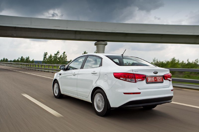 В России проводится отзыв автомобилей Kia Rio из-за риска возгорания В России проводится отзыв автомобилей Kia Rio из-за риска возгорания