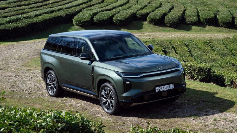 На российском рынке debutировал новый гибридный кроссовер GAC S7