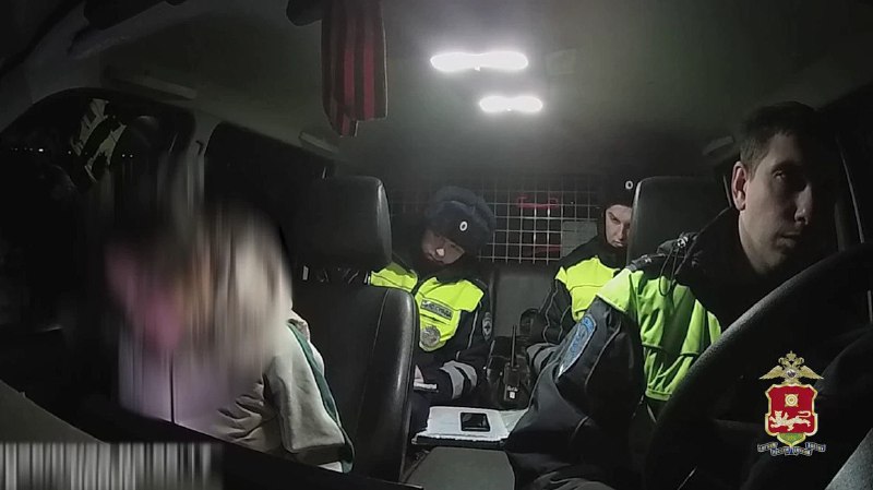 Несовершеннолетний управлял автомобилем с нарушениями правил дорожного движения и фальшивыми документами Несовершеннолетний управлял автомобилем с нарушениями правил дорожного движения и фальшивыми документами