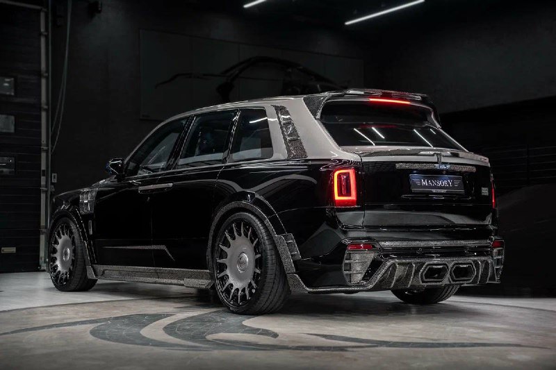 Эксклюзивный тюнинг Rolls-Royce Cullinan от Mansory с уникальным дизайном и мощностью