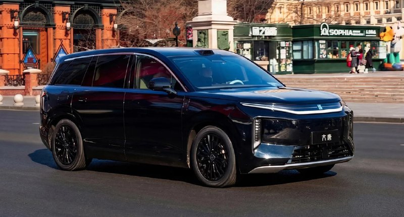 Обновлённые электромобили BYD с запасом хода до 1036 км и быстрым зарядом