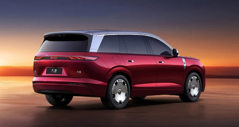 Обновлённые электромобили BYD с запасом хода до 1036 км и быстрым зарядом