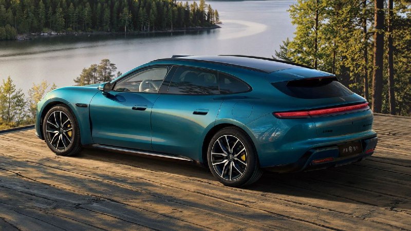 Китайская автомобильная новинка Shangjie Z7: конкурент Porsche Taycan от Huawei и SAIC Китайская автомобильная новинка Shangjie Z7: конкурент Porsche Taycan от Huawei и SAIC