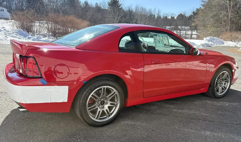 Продажа редкого Ford Mustang SVT Cobra 2003 за рекордную сумму на аукционе