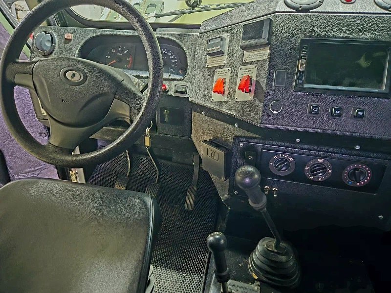 Редкий "зверь": выставлен на продажу "Скорпион-2М" от частникаКак выяснила "Российская газета", на одном из классифайдов в продаже появился редкий внедорожник "Скорпион-2М".