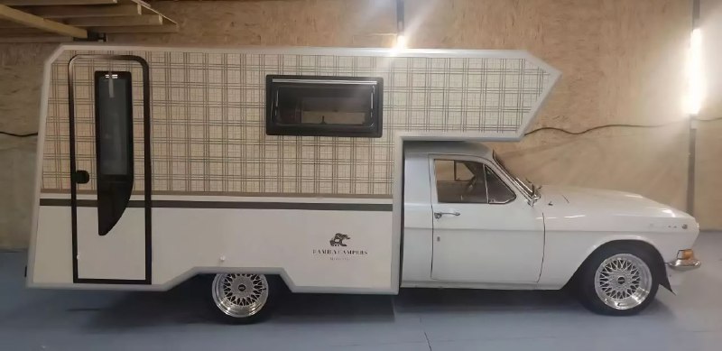 В продаже появился уникальный автодом "Волга"В Подмосковье за 3,5 млн рублей выставили на продажу кемпер на базе пикапа "Трофим" с кабиной от ГАЗ-3110.Пикап -17310В Трофим выпускал завод «Гидропривод» в городе Кимовске Тульской области с 2004 по 2006 год.