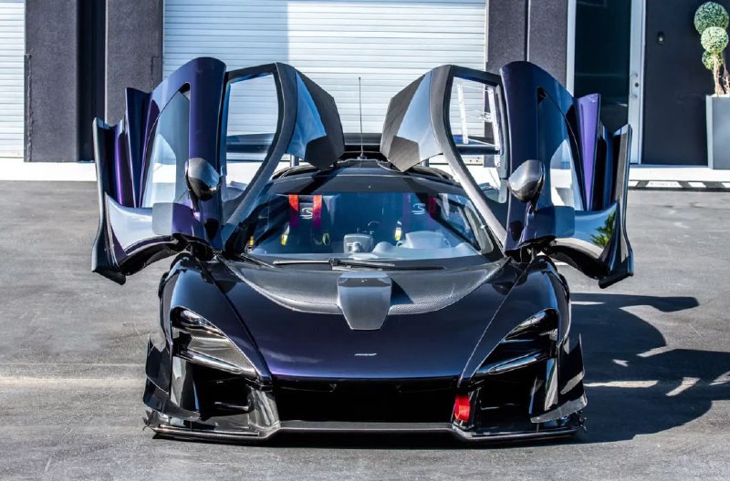 Редкий McLaren Senna GTR подешевел почти на половину стоимости при перепродаже Редкий McLaren Senna GTR подешевел почти на половину стоимости при перепродаже