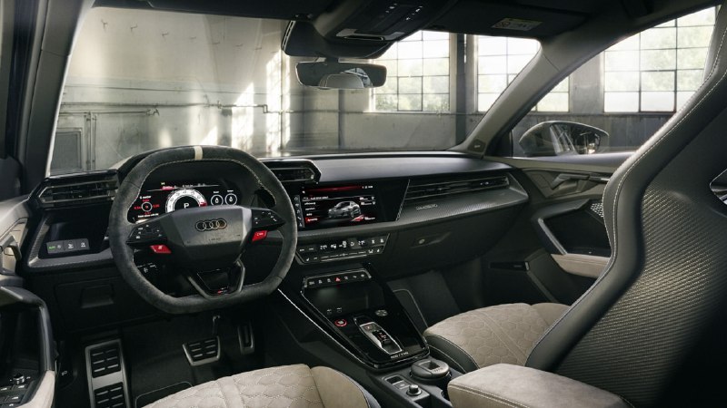 Новая лимитированная версия Audi RS 3 с регулируемой подвеской и мощностью 400 л.с. Новая лимитированная версия Audi RS 3 с регулируемой подвеской и мощностью 400 л.с.