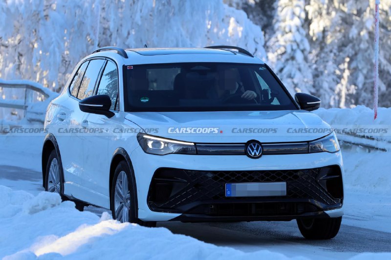 Конкурент Toyota RAV4 GR Sport от Volkswagen: в сеть попали снимки нового Volkswagen Tiguan RЕвропейские фотошпионы засняли испытательный прототип Volkswagen Tiguan R следующего поколения. Конкурент Toyota RAV4 GR Sport от Volkswagen: в сеть попали снимки нового Volkswagen Tiguan RЕвропейские фотошпионы засняли испытательный прототип Volkswagen Tiguan R следующего поколения.