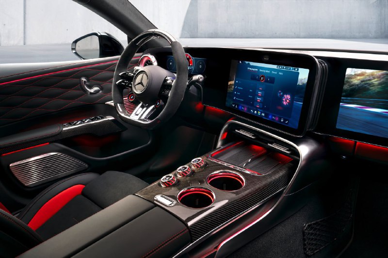 Новый электросуперседан Mercedes-Benz AMG GT: инновационный интерьер будущего