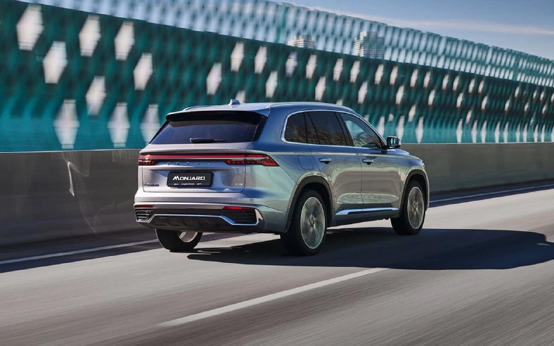 Обновленный кроссовер Geely Monjaro стал доступен в новой комплектации «Люкс» Обновленный кроссовер Geely Monjaro стал доступен в новой комплектации «Люкс»