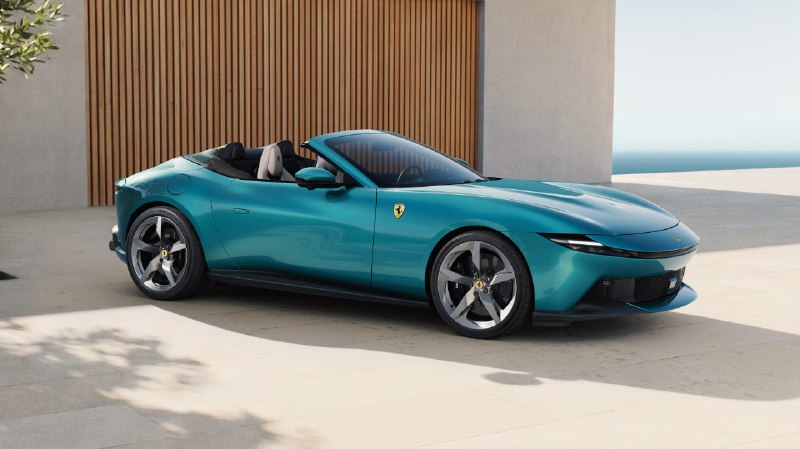 Ferrari представила открытую версию модели Amalfi Spider с высокой динамикой и стильным дизайном