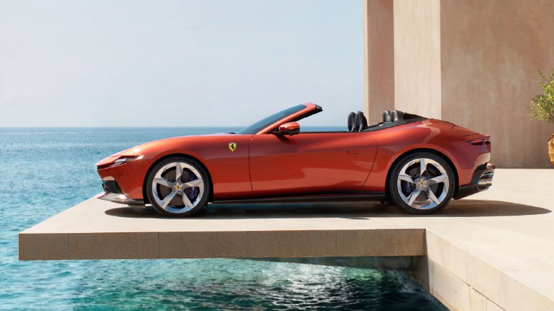 Ferrari представила открытую версию модели Amalfi Spider с высокой динамикой и стильным дизайном
