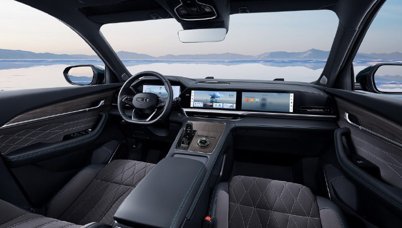 Geely обновила базовый Monjaro в РоссииБазовая комплектация Luxury получила расширенное оснащение и новые системы безопасности.