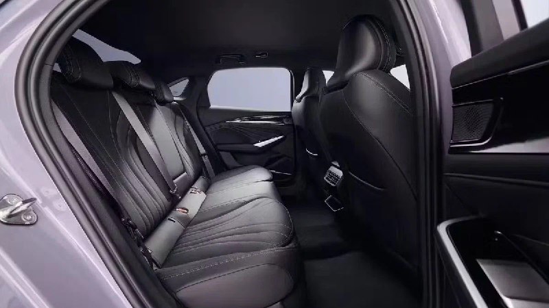 Обновленный Geely Preface в России: уменьшение мощности двигателя Обновленный Geely Preface в России: уменьшение мощности двигателя