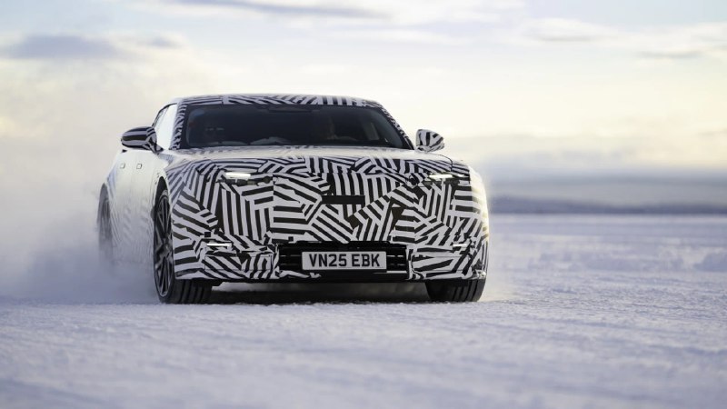 Jaguar готовится к дебюту мощного электромобиля с рекордным запасом хода
