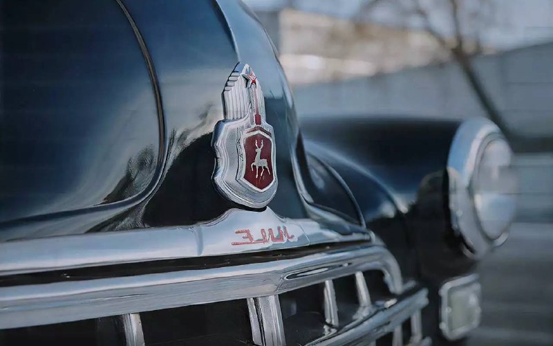 В Москве завершена реставрация исторического лимузина ГАЗ-12 ЗИМ