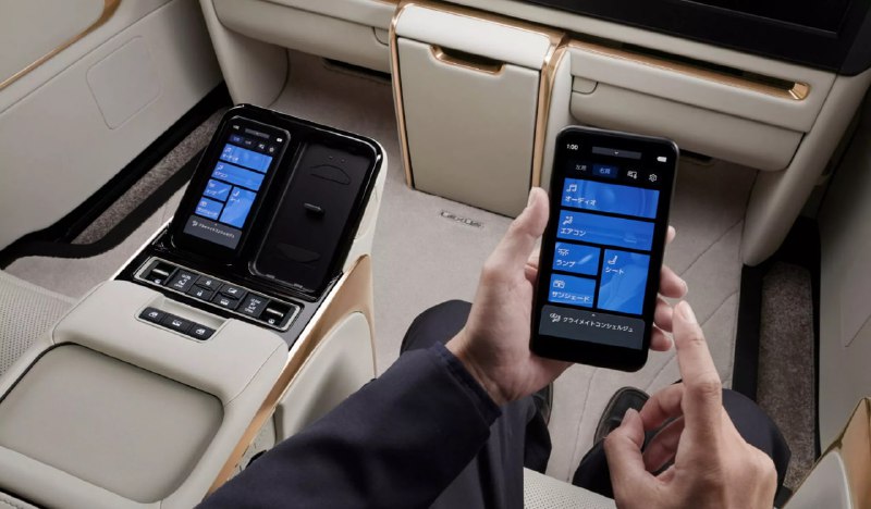 Обновленный минивэн Lexus LM получил новые функции и улучшения оборудования