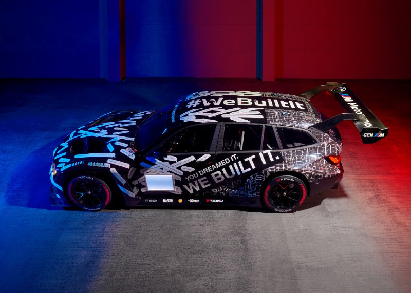 BMW преобразовала новую M3 Touring в гоночный универсал для соревнований BMW преобразовала новую M3 Touring в гоночный универсал для соревнований