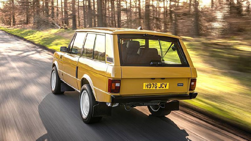 Классический Range Rover преобразован в мощный рестомод с 500-сильным двигателем Классический Range Rover преобразован в мощный рестомод с 500-сильным двигателем