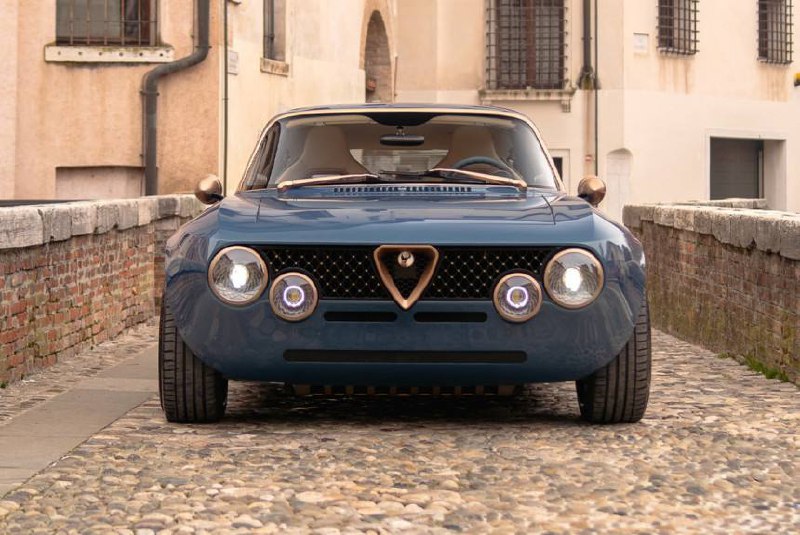 Компания Totem Automobili преобразует классическую Alfa Romeo в электромобиль Компания Totem Automobili преобразует классическую Alfa Romeo в электромобиль