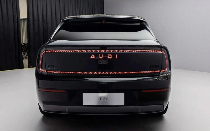 Новый электрический кроссовер от AUDI для китайского рынка: дебют E7X