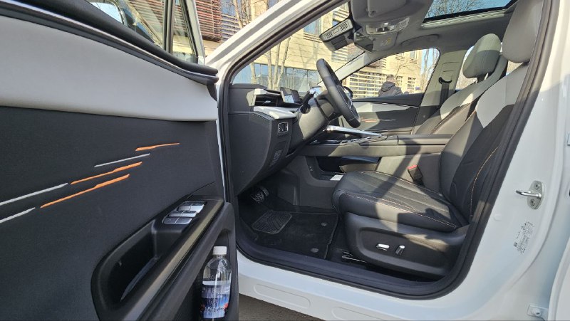 Сегодня и завтра пробую новую Omoda C5. Сегодня и завтра пробую новую Omoda C5.