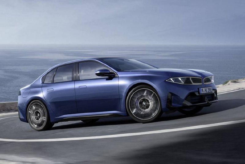 BMW представила обновленную модель i3 — электроседан глобального уровня BMW представила обновленную модель i3 — электроседан глобального уровня