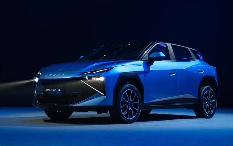 🚘 Компактный кроссовер Omoda C4 выйдет в России во второй половине 2026 годаМладшая модель китайского бренда появится на нашем рынке с локализацией.