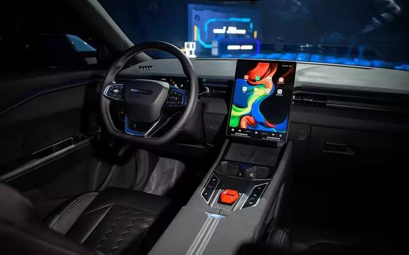 🚘 Компактный кроссовер Omoda C4 выйдет в России во второй половине 2026 годаМладшая модель китайского бренда появится на нашем рынке с локализацией.