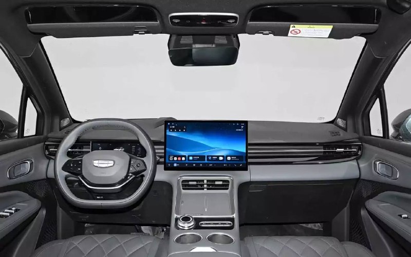 Гибридный кроссовер Geely Atlas Boyue REV с увеличенным запасом хода и быстрой зарядкой Гибридный кроссовер Geely Atlas Boyue REV с увеличенным запасом хода и быстрой зарядкой