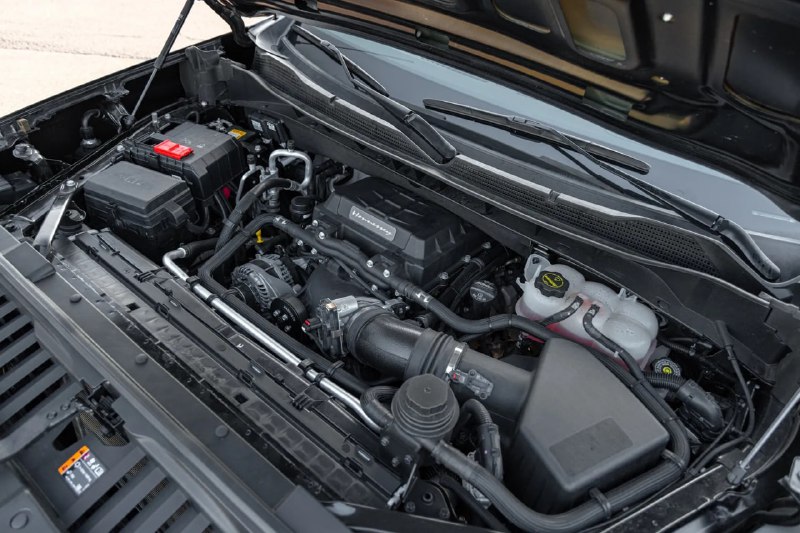 Hennessey прокачала Silverado до 710 л.с.В США представили заряженный пикап Chevrolet Silverado Goliath 700 от Hennessey. Hennessey прокачала Silverado до 710 л.с.В США представили заряженный пикап Chevrolet Silverado Goliath 700 от Hennessey.