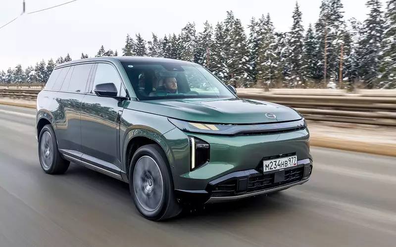 Премьера нового гибридного кроссовера GAC S7 в России Премьера нового гибридного кроссовера GAC S7 в России