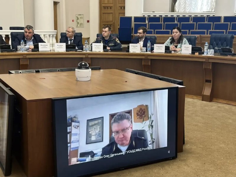 Обсуждение мер по повышению безопасности дорожного движения в Новгородской области Обсуждение мер по повышению безопасности дорожного движения в Новгородской области