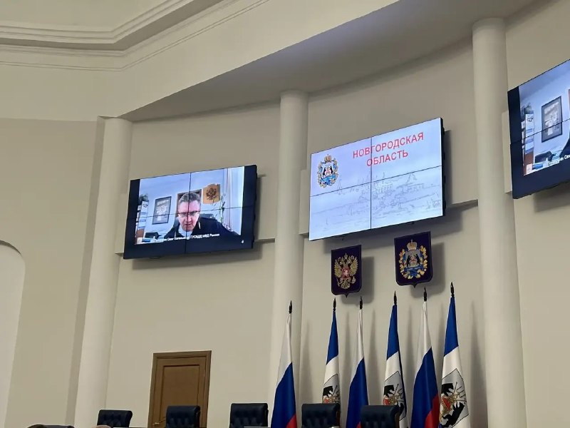 Обсуждение мер по повышению безопасности дорожного движения в Новгородской области Обсуждение мер по повышению безопасности дорожного движения в Новгородской области