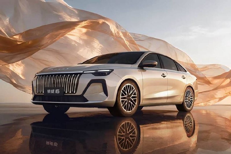 Новый седан Roewe i6 показан снаружи и внутриДесять лет назад принадлежащая китайскому концерну SAIC марка Roewe представила седан i6 и с тех пор неоднократно его модернизировала. Новый седан Roewe i6 показан снаружи и внутриДесять лет назад принадлежащая китайскому концерну SAIC марка Roewe представила седан i6 и с тех пор неоднократно его модернизировала.