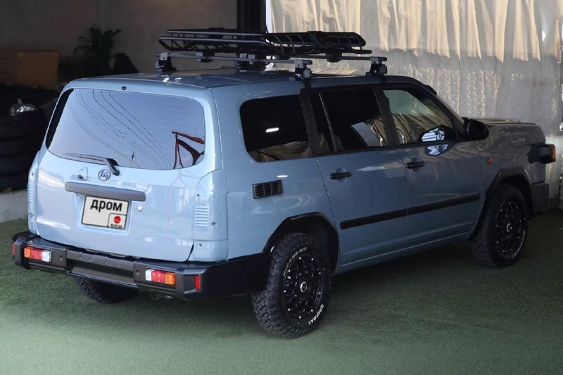 Доработка Toyota Probox в стиле старых внедорожников: креативный проект от ателье Hakobanya