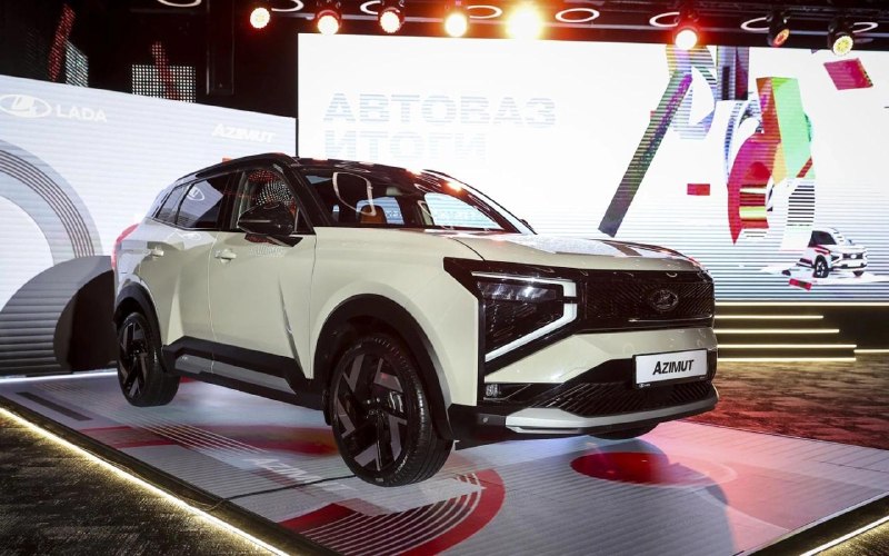 Трансмиссии Lada Azimut устроили экстремальные испытанияНа АвтоВАЗе провели испытания шестиступенчатой механической коробки передач для нового кроссовера Lada Azimut, сообщила пресс-служба автопроизводителя.Такую трансмиссию уже устанавливают на другие модели Lada — Vesta и Iskra.«Ее протестировали заново — с учетом большей массы автомобиля и более жестких условий эксплуатации», — говорится в сообщении АвтоВАЗа.Так, например, коробку проверяли:🔹в климатической камере при экстремально низких температурах (до -40 °С);🔹на динамическую прочность и устойчивость к ударным нагрузкам.Помимо этого, для снижения шума в трансмиссии применены шлифованные зубья шестерен и игольчатые подшипники.🚗 Autonews в Telegram | VK | Канал РБК в MAX Трансмиссии Lada Azimut устроили экстремальные испытанияНа АвтоВАЗе провели испытания шестиступенчатой механической коробки передач для нового кроссовера Lada Azimut, сообщила пресс-служба автопроизводителя.Такую трансмиссию уже устанавливают на другие модели Lada — Vesta и Iskra.«Ее протестировали заново — с учетом большей массы автомобиля и более жестких условий эксплуатации», — говорится в сообщении АвтоВАЗа.Так, например, коробку проверяли:🔹в климатической камере при экстремально низких температурах (до -40 °С);🔹на динамическую прочность и устойчивость к ударным нагрузкам.Помимо этого, для снижения шума в трансмиссии применены шлифованные зубья шестерен и игольчатые подшипники.🚗 Autonews в Telegram | VK | Канал РБК в MAX