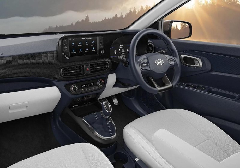 ❗️Hyundai обновил свой кроссовер за 500 000 ₽ — да, бывает и такое 👀4-метровый Hyundai Exter получил новый бампер, H-образные LED-фары, более толстые накладки на колёсные арки, увеличенную решётку радиатора и вставки под алюминий в экстерьере.