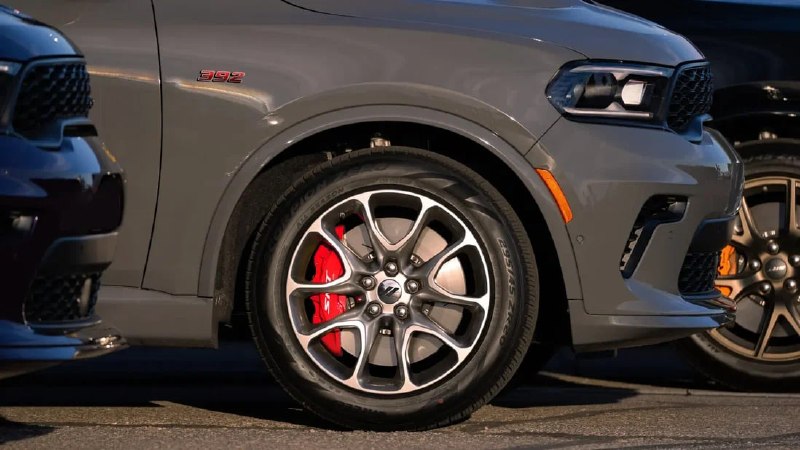Возвращение Dodge Durango R/T с мощным 475-сильным двигателем и улучшенными характеристиками Возвращение Dodge Durango R/T с мощным 475-сильным двигателем и улучшенными характеристиками