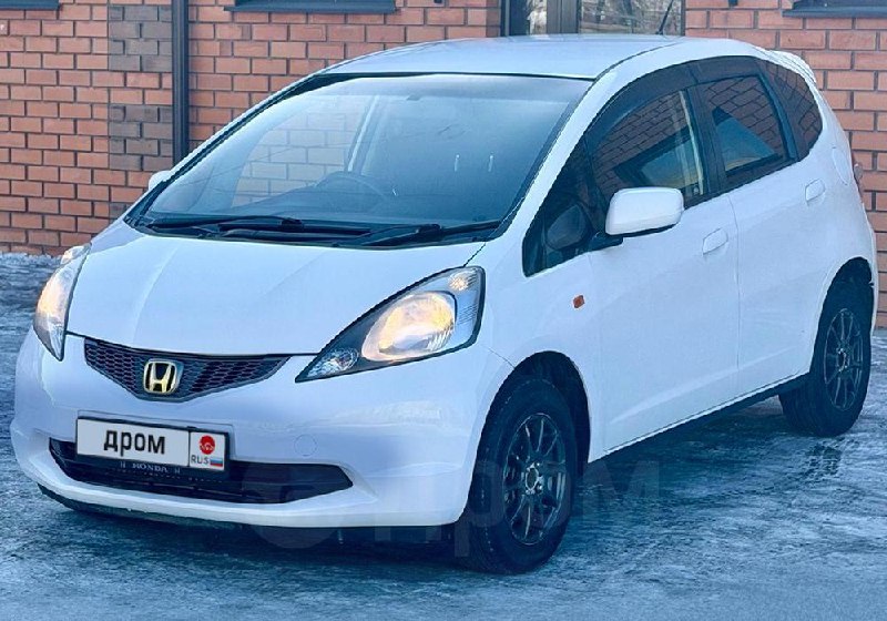 Обзор хэтчбека Honda Fit 2010 года: достоинства и недостатки Обзор хэтчбека Honda Fit 2010 года: достоинства и недостатки
