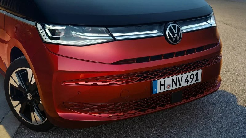 Обновлённый Volkswagen Multivan: первые изображения и основные новшества Обновлённый Volkswagen Multivan: первые изображения и основные новшества