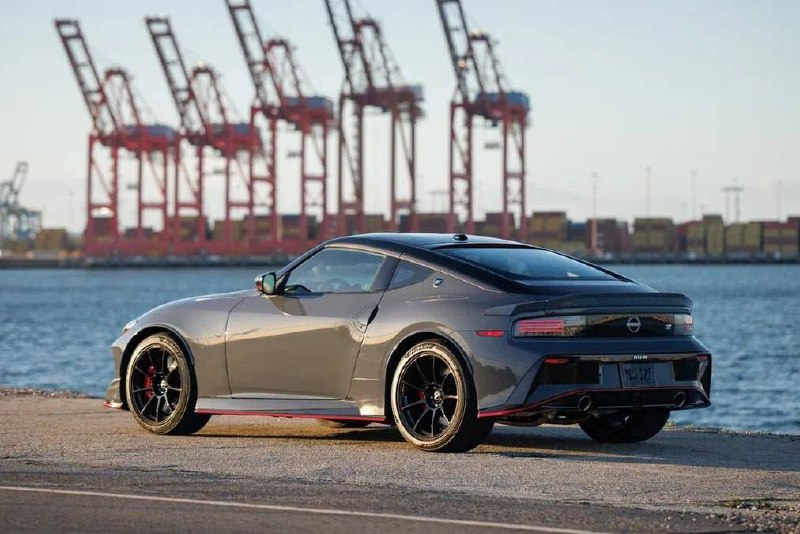 Nissan Z Nismo представлен с механической коробкой и обновлённой тормозной системой Nissan Z Nismo представлен с механической коробкой и обновлённой тормозной системой