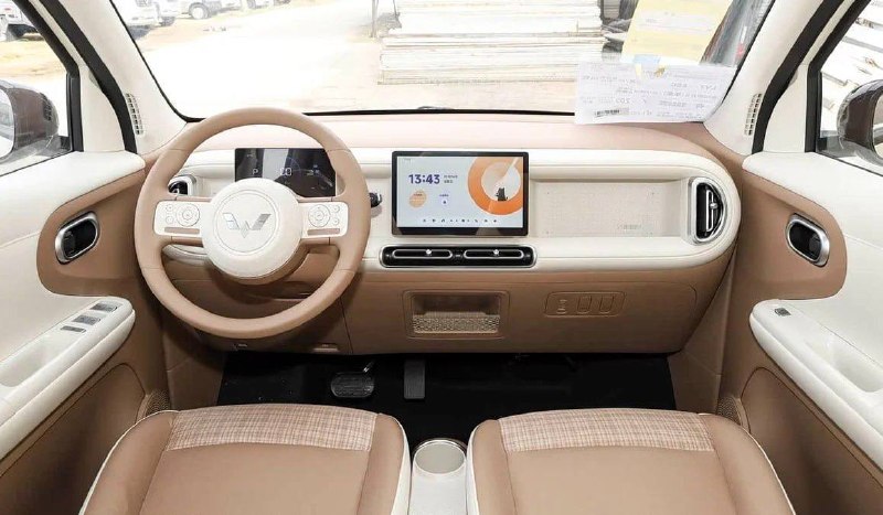 Обновленный китайский компактный электромобиль Wuling Hongguang Mini стал доступнее