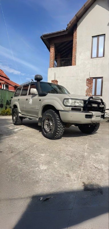 Объявление недели на Авто.ру — Toyota Land Cruiser 80И вот какая дилемма возникает.